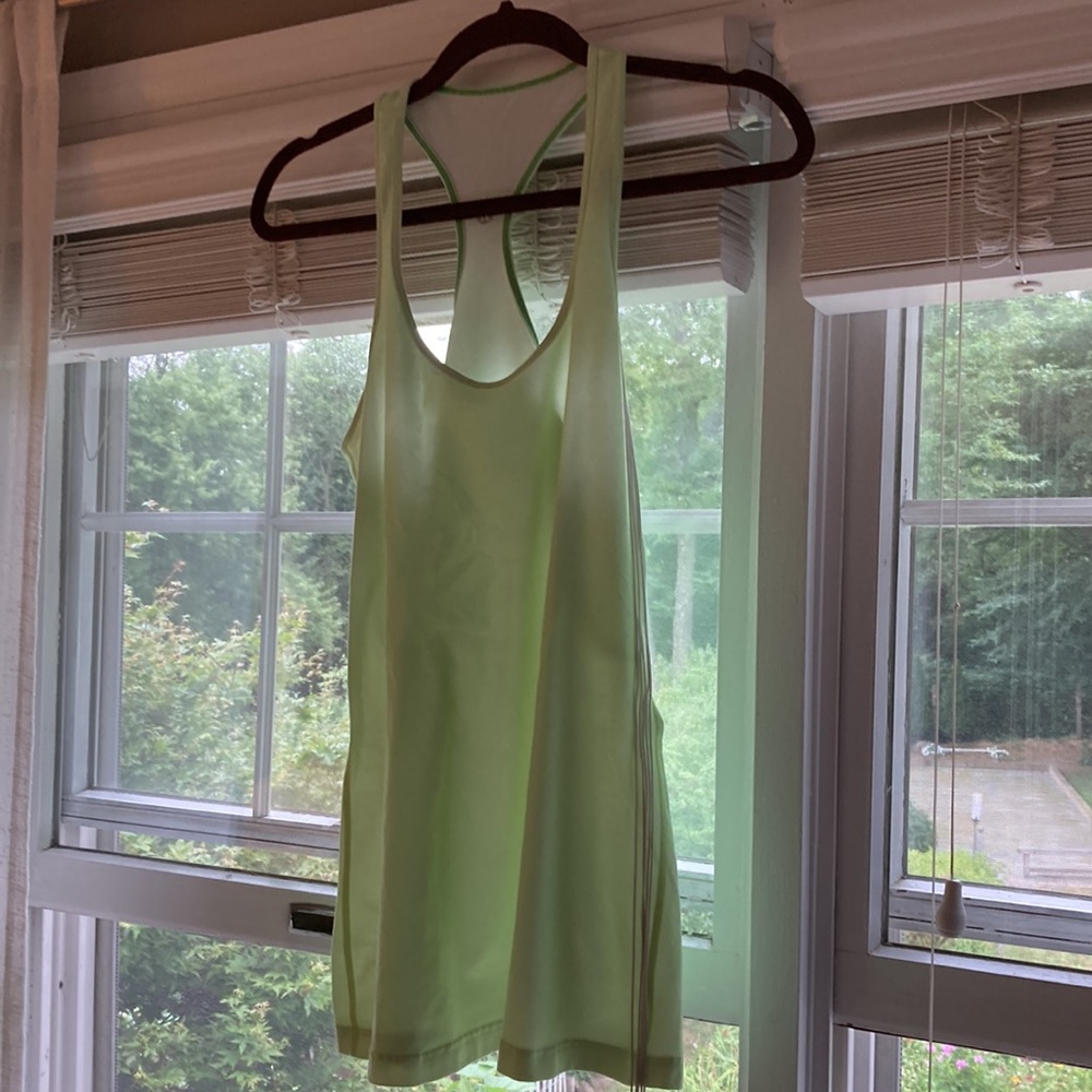 Lululemon tank 12